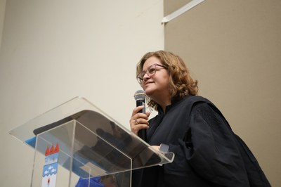 Diretora do ICHCA, professora Sandra Nunes, fala sobre a titulação para Cida