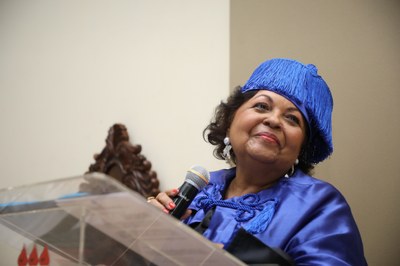 Professora Cida compartilha a emoção da homenagem